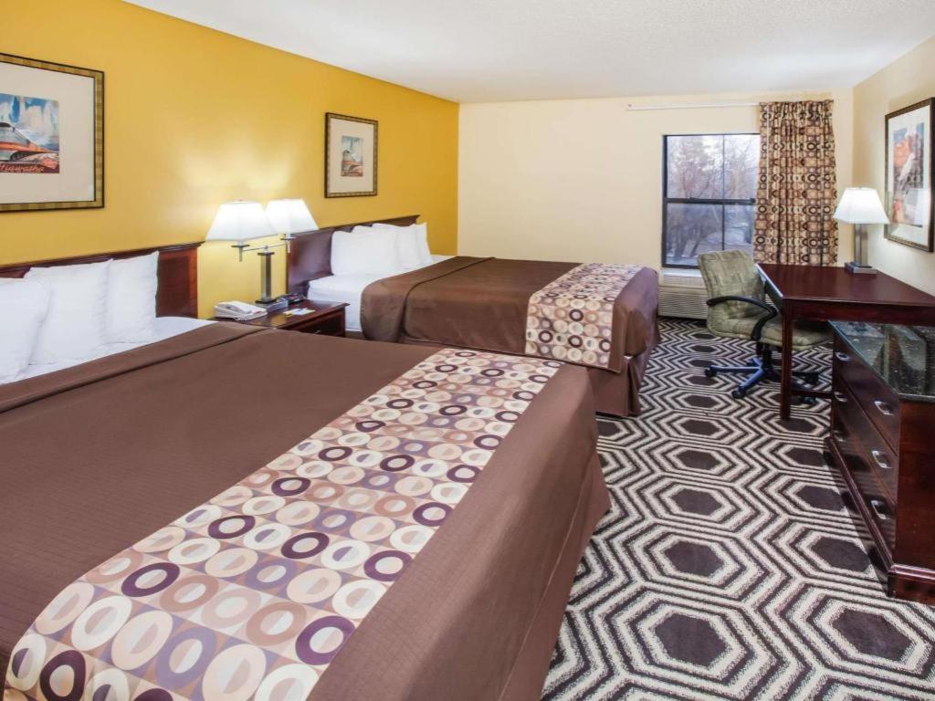 Halsted Inn And Suites Harvey - Chicago Southland Buitenkant foto