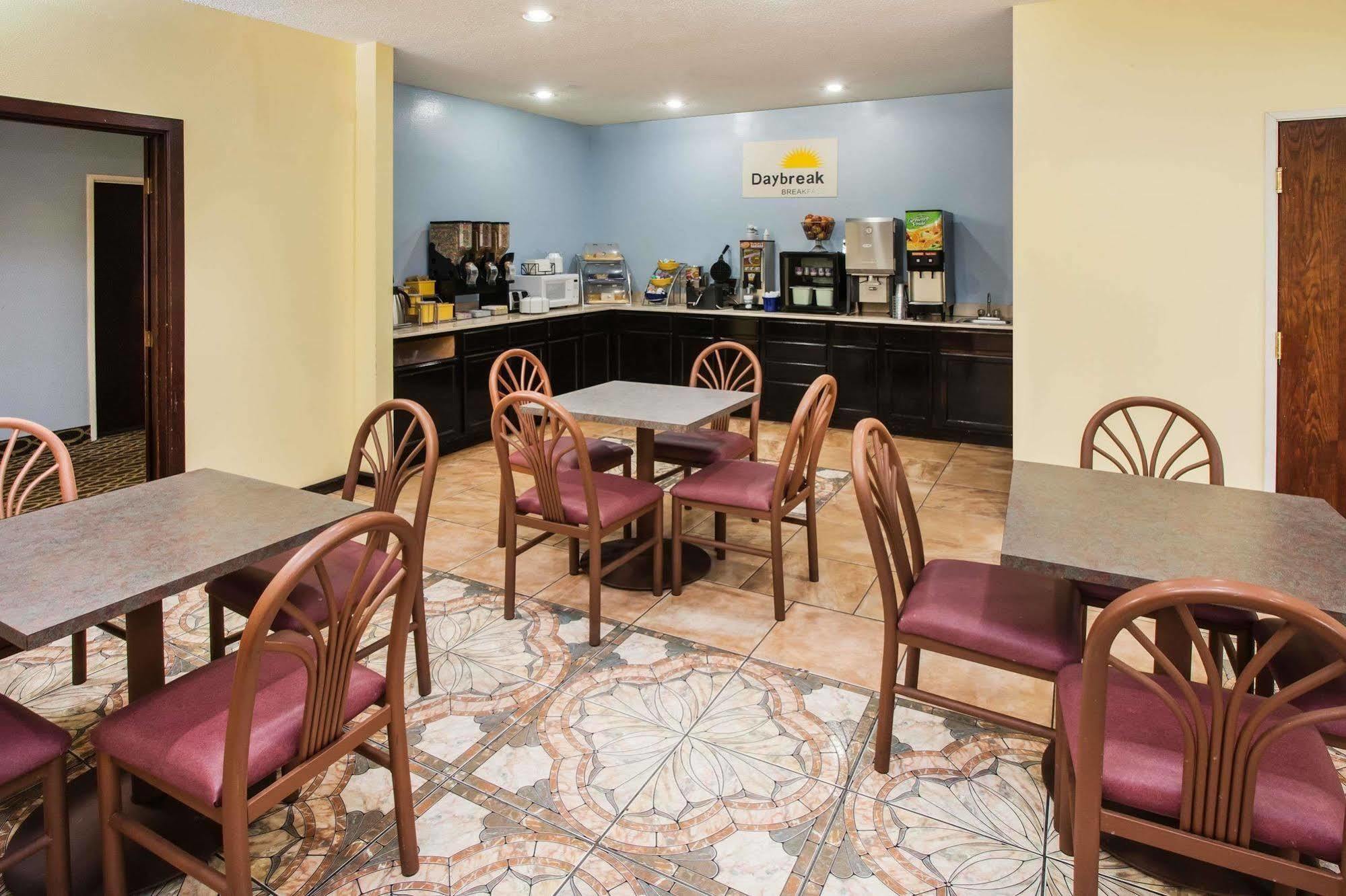 Halsted Inn And Suites Harvey - Chicago Southland Buitenkant foto